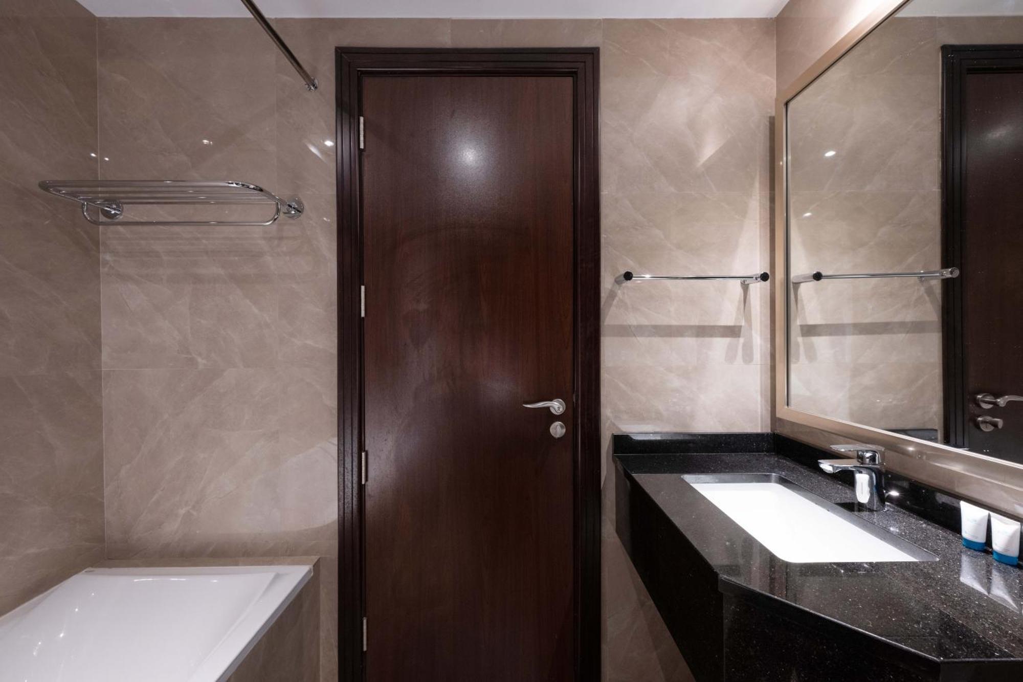 Apartment Luxurious In Elite With Canal View Dubai